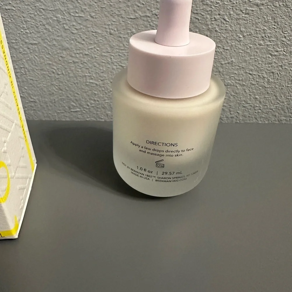 Beekman 1802 Oh! Mega Milk Fermented Barrier Boosting Facial Oil - Picture 2 of 4